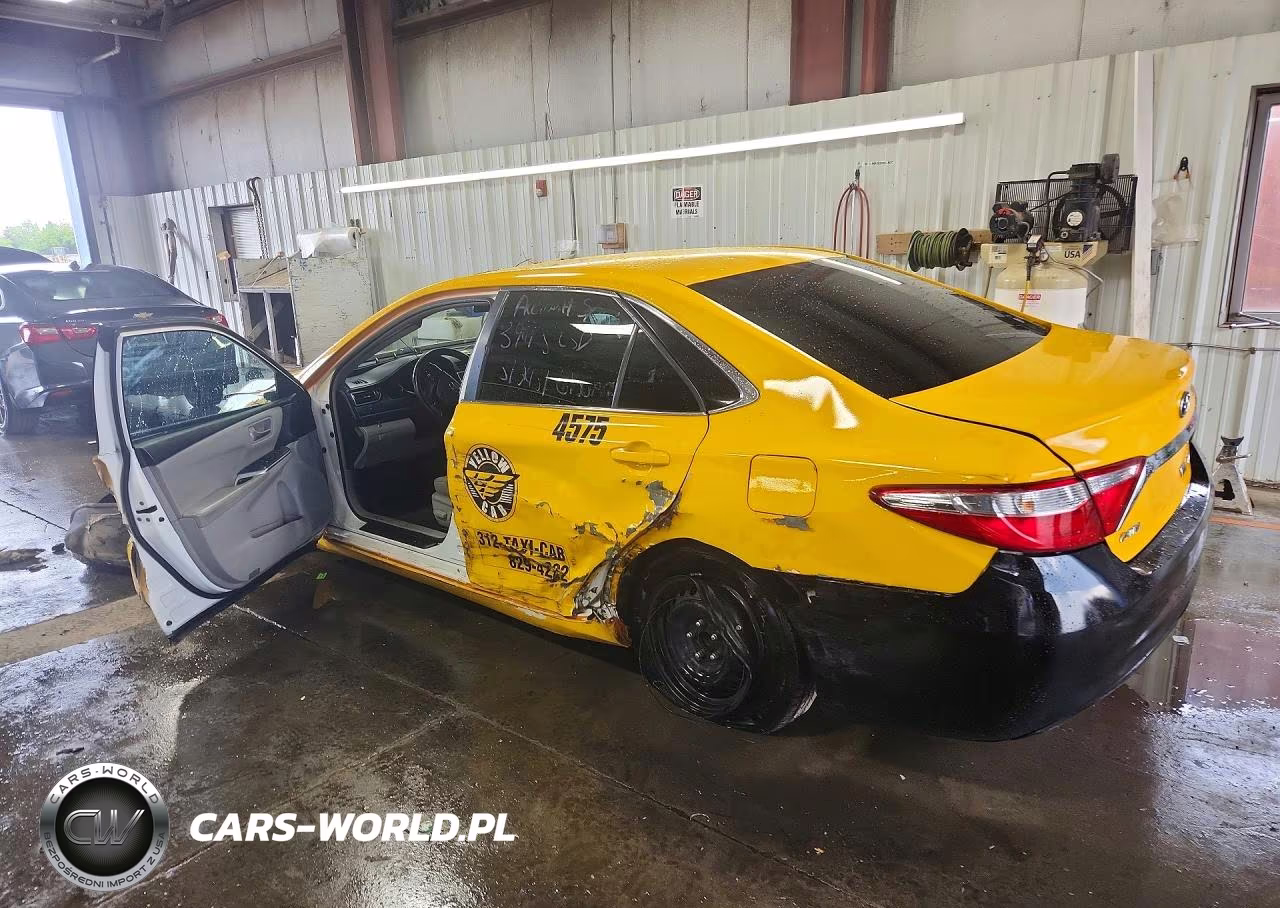 2015 Toyota Camry Hybrid Le VIN:4T1BD1FK9FU172813 - 2