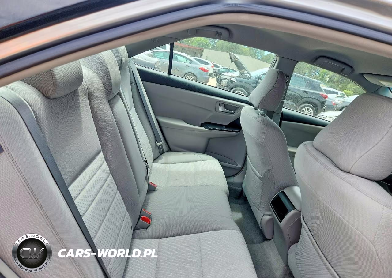 2017 Toyota Camry Le VIN:4T1BF1FK2HU676200 - 10