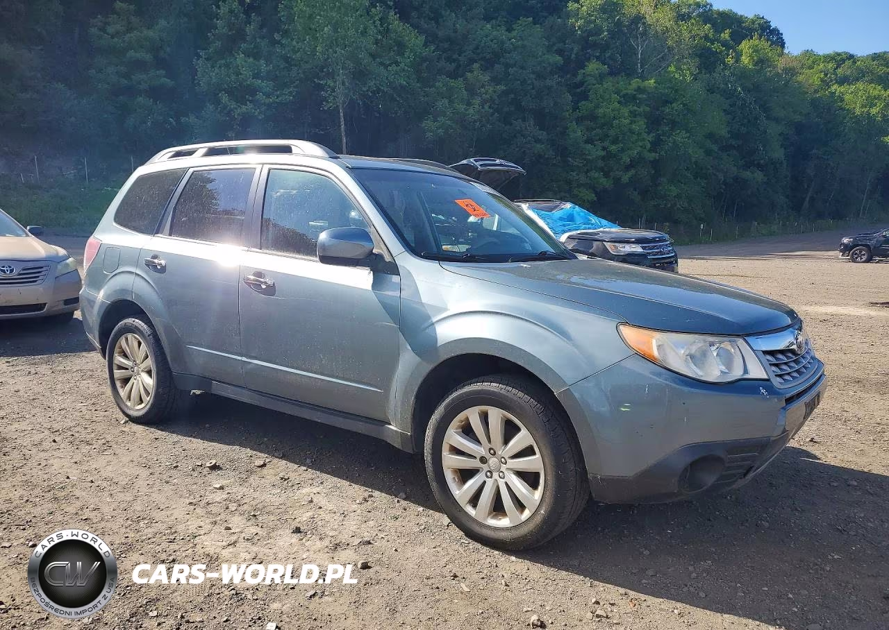 2012 Subaru Forester 2.5X Premium VIN:JF2SHADCXCH427012 - 4
