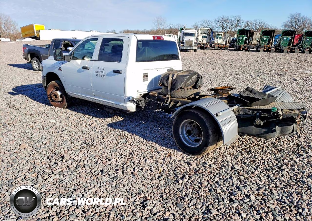 2023 Ram 3500 VIN:3C7WRTCL4PG605879 - 2