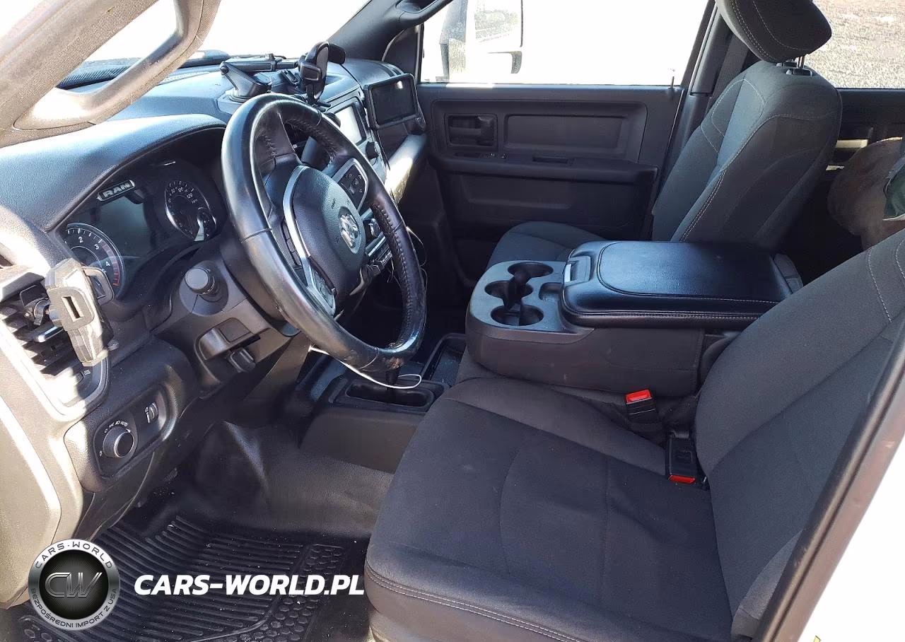 2023 Ram 3500 VIN:3C7WRTCL4PG605879 - 7