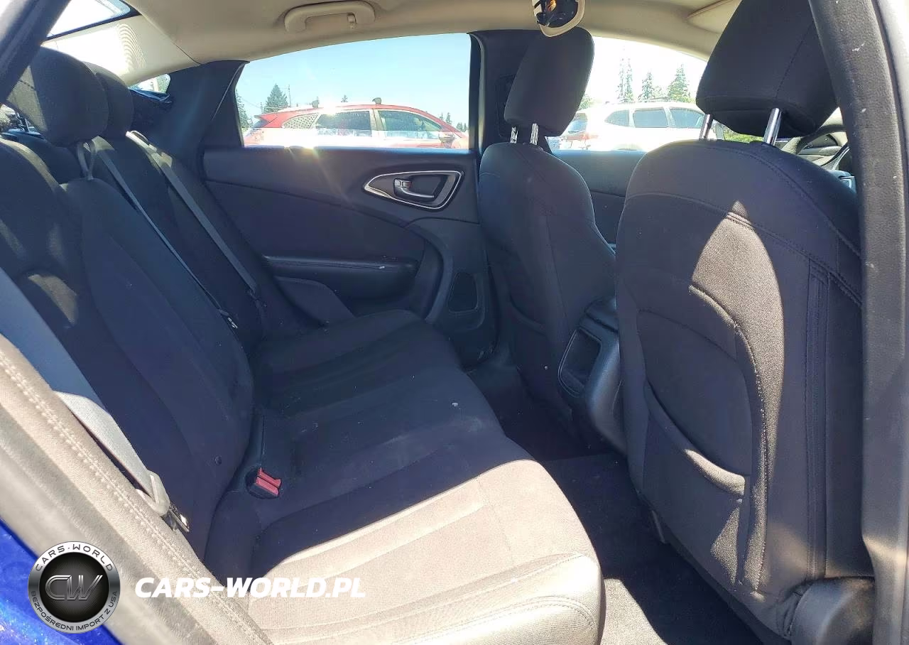 2015 Chrysler 200 Limited VIN:1C3CCCAB3FN732094 - 10