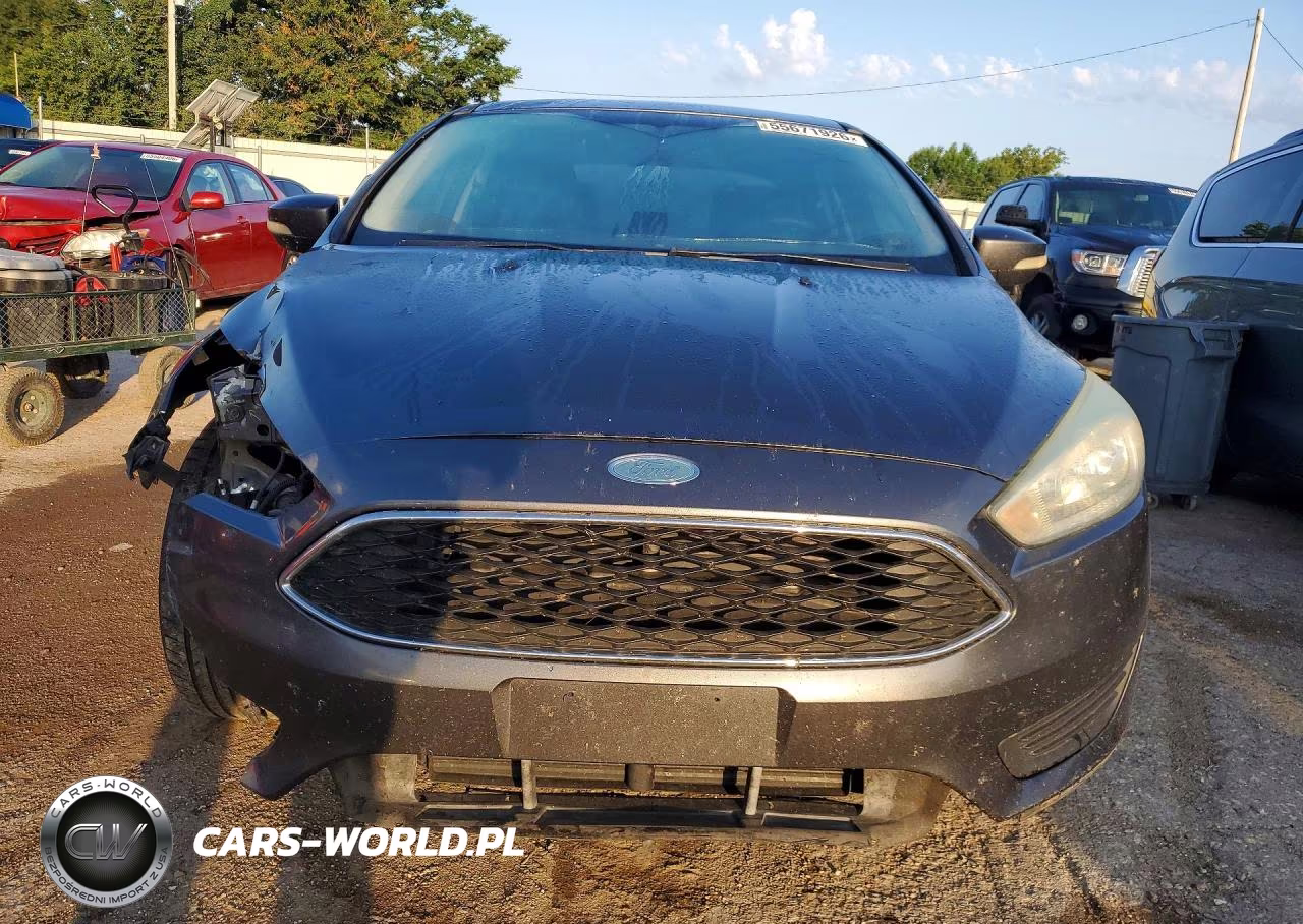 2015 Ford Focus Se VIN:1FADP3F20FL240895 - 5
