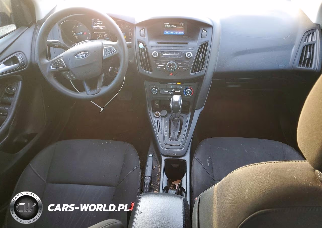 2015 Ford Focus Se VIN:1FADP3F20FL240895 - 8