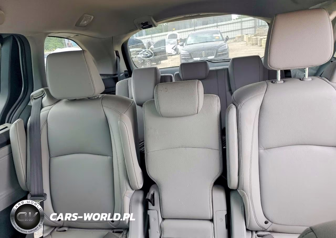 2023 Honda Odyssey Touring VIN:5FNRL6H87PB046027 - 10