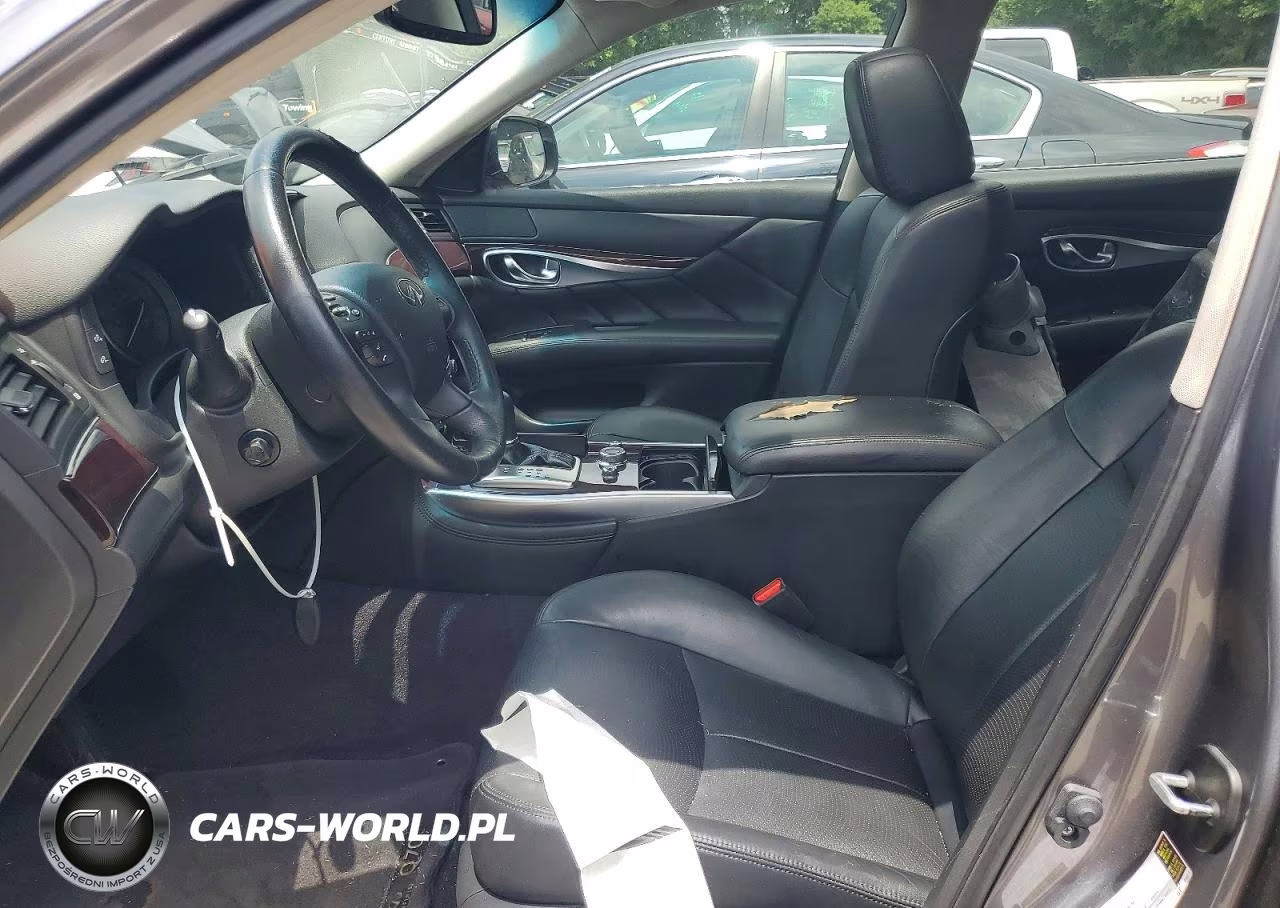 2019 Infiniti Q70L 3.7 Luxe VIN:JN1BY1PP3KM685121 - 7