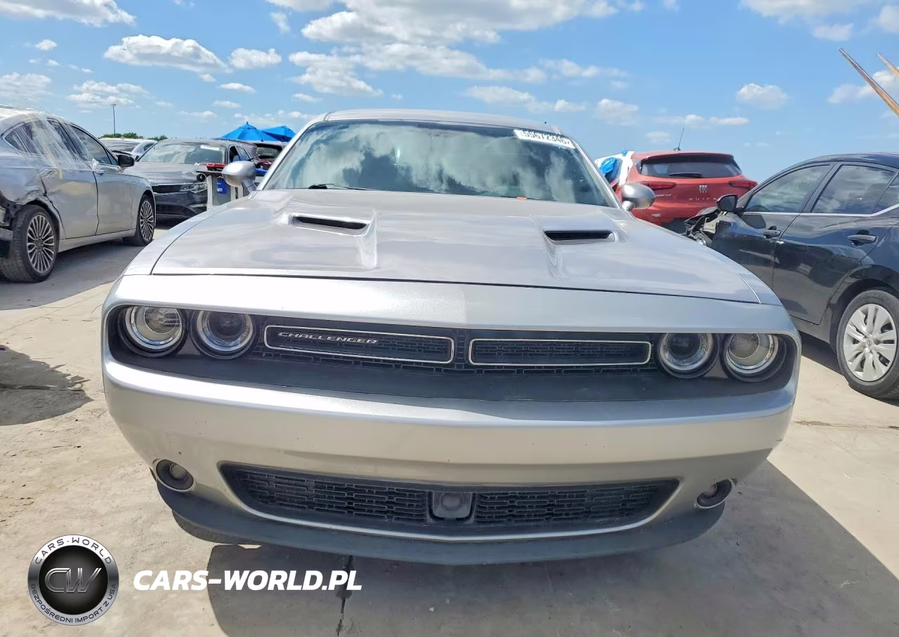 2018 Dodge Challenger Sxt VIN:2C3CDZAG2JH259382 - 5