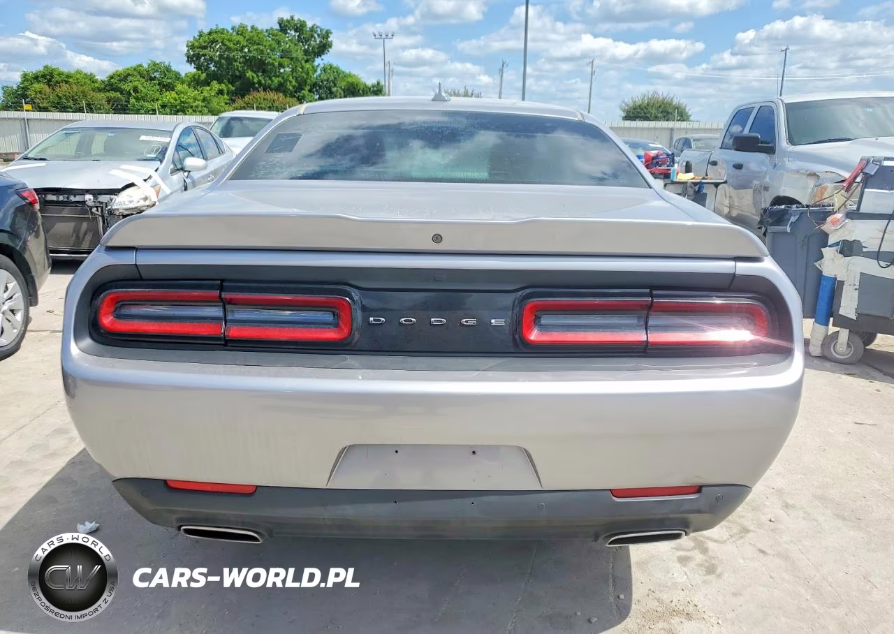 2018 Dodge Challenger Sxt VIN:2C3CDZAG2JH259382 - 6