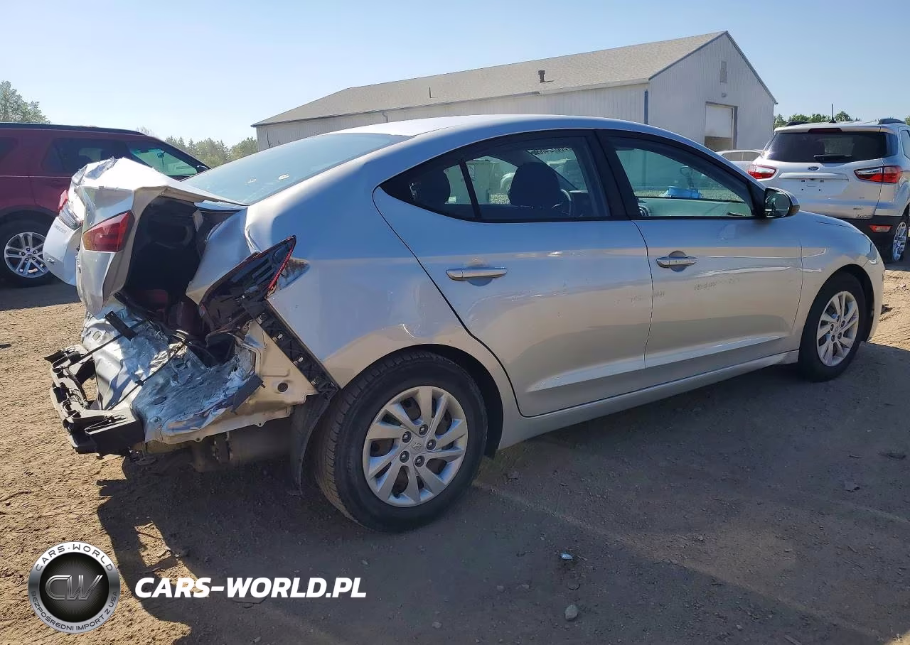 2019 Hyundai Elantra Se VIN:5NPD74LF3KH436867 - 3