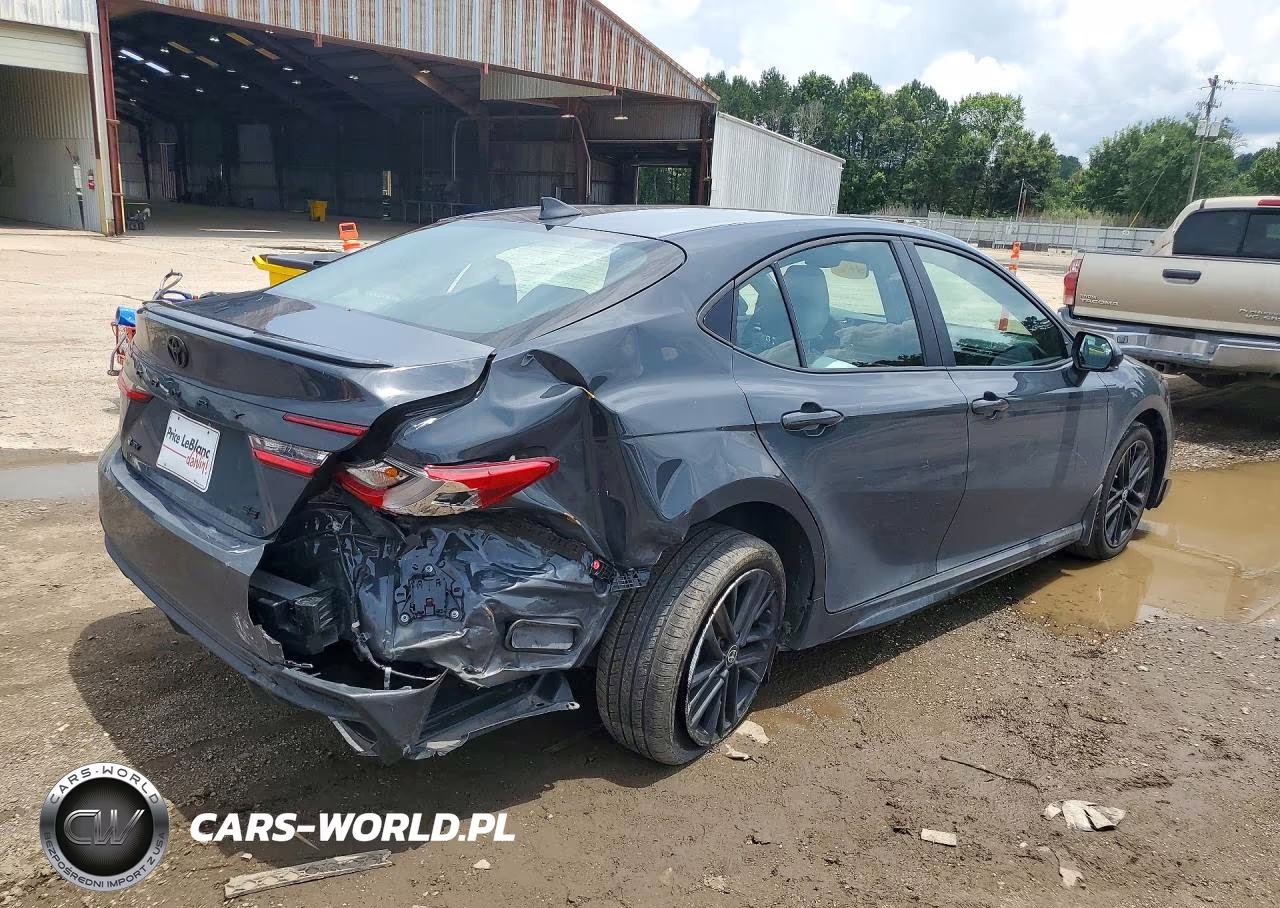 2026 Toyota Camry Se VIN:4T1DAACK4TU671360 - 3
