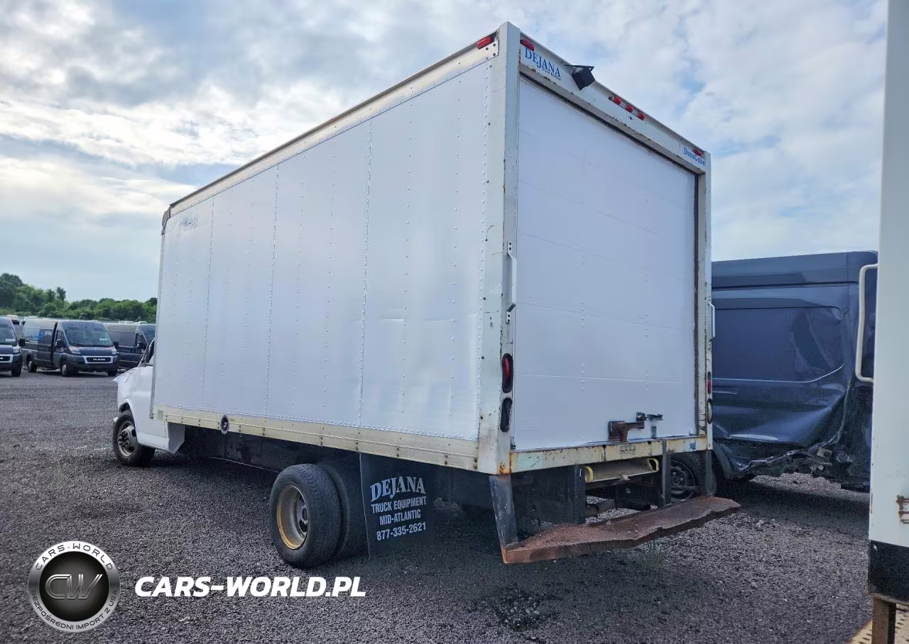 2017 GMC Savana Box Truck VIN:1HA37TCG1HN000053 - 2