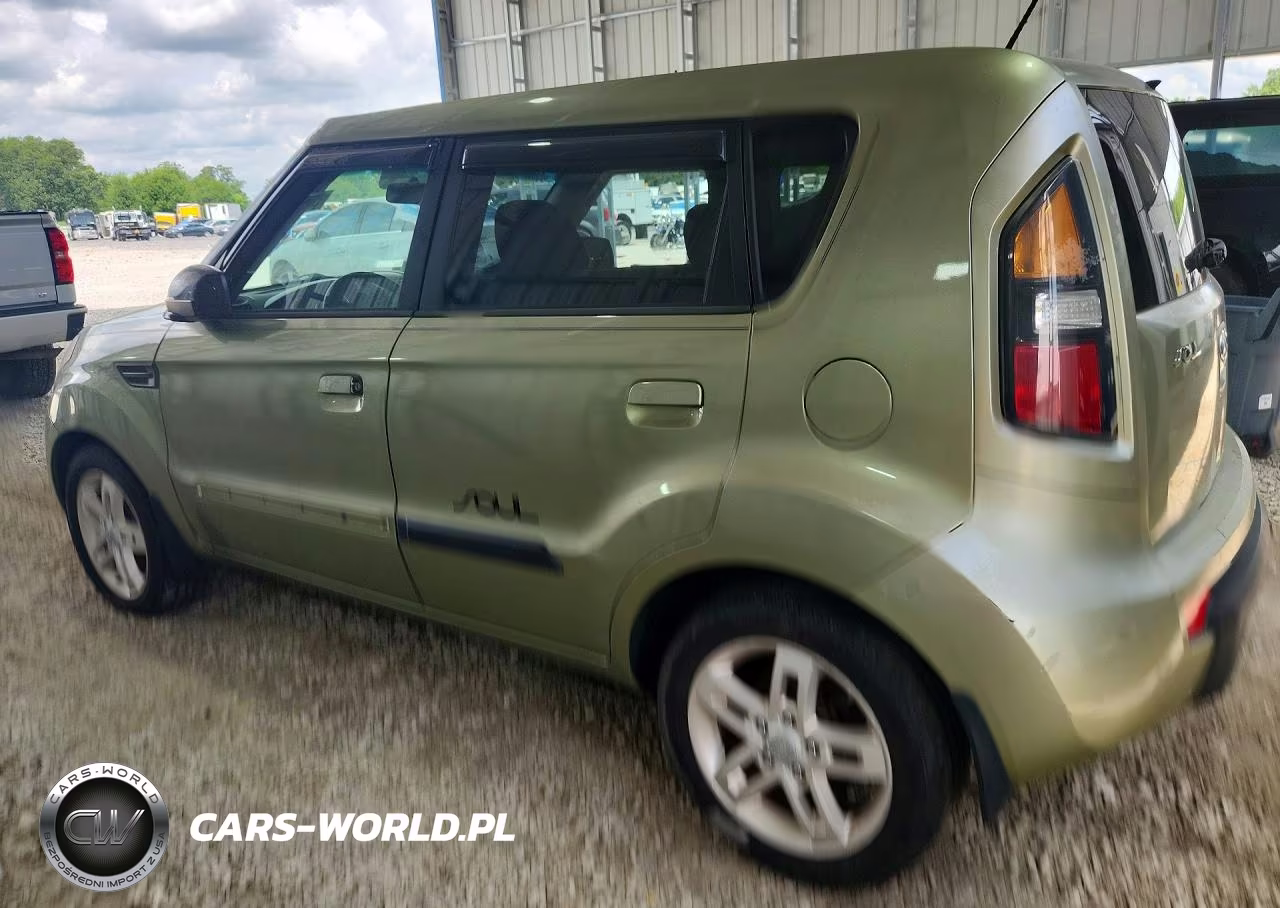 2010 Kia Soul + VIN:KNDJT2A25A7166496 - 2