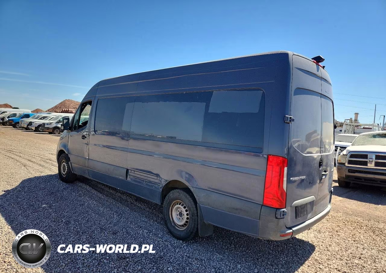 2019 Mercedes Benz Sprinter 2500 Delivery Van VIN:WD4PF1CD2KP136339 - 3