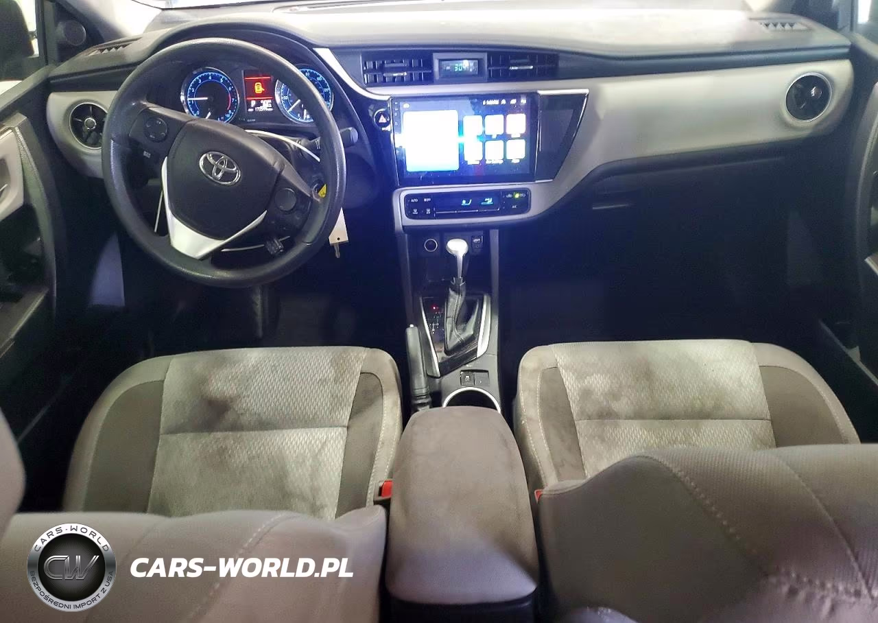 2017 Toyota Corolla Le VIN:2T1BURHE3HC886107 - 8