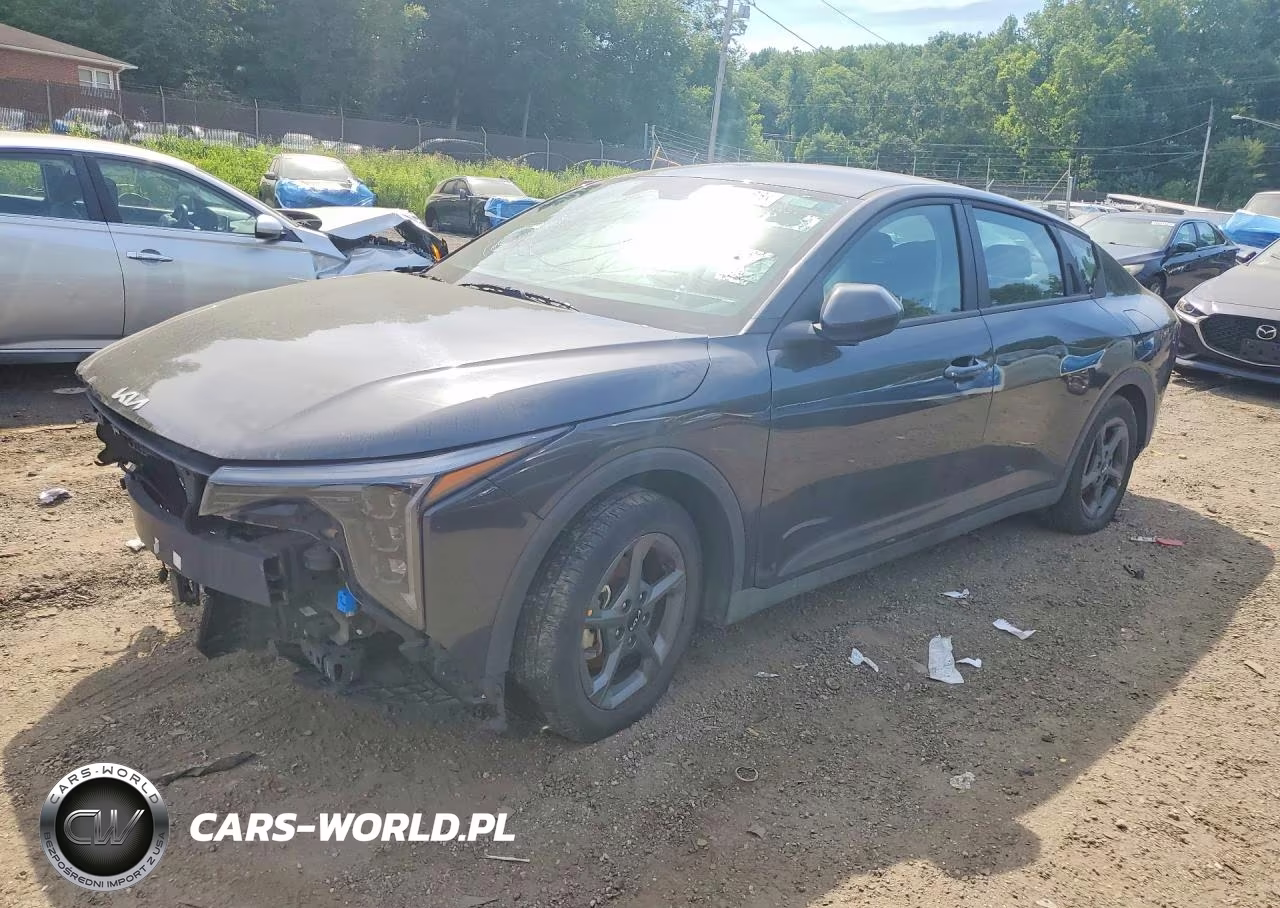 2025 Kia K4 Lxs – zdjęcie 1 z 12