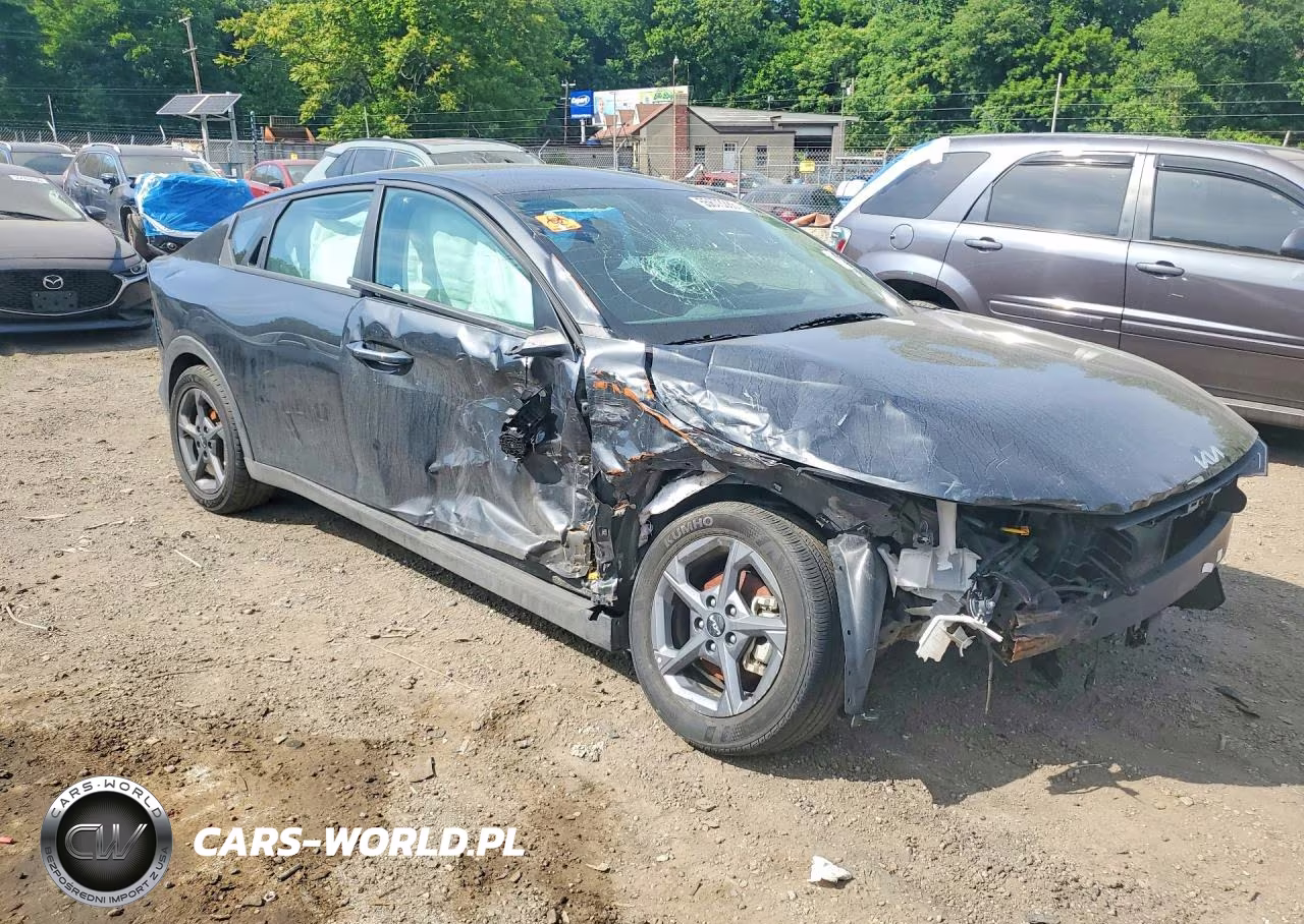 2025 Kia K4 Lxs VIN:3KPFT4DEXSE021124 - 4