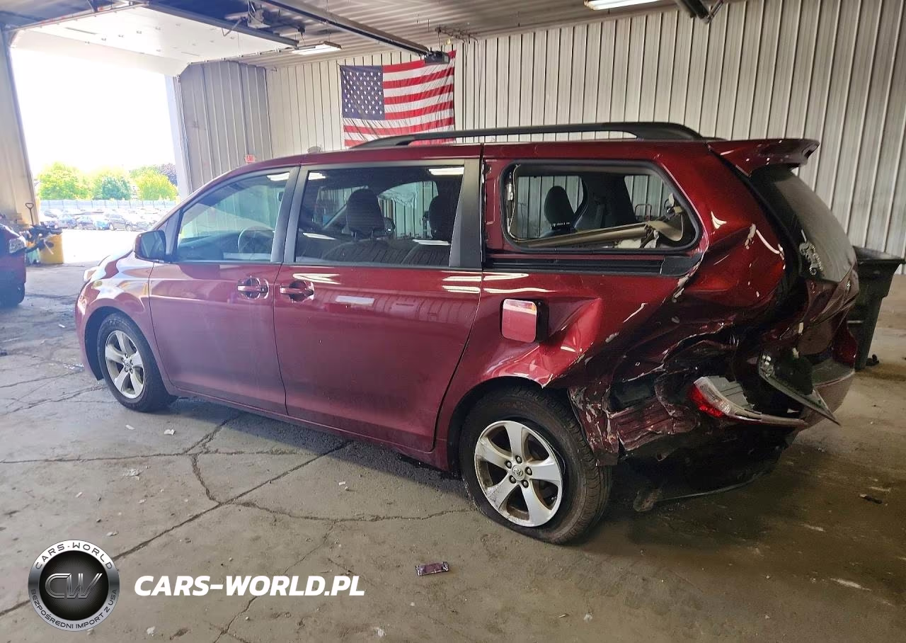 2013 Toyota Sienna Le VIN:5TDKK3DC9DS400425 - 2