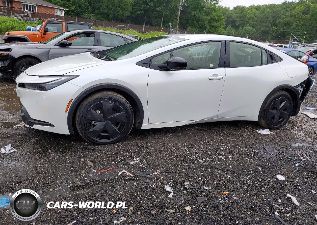 2026 Toyota Prius Le – zdjęcie 1 z 12