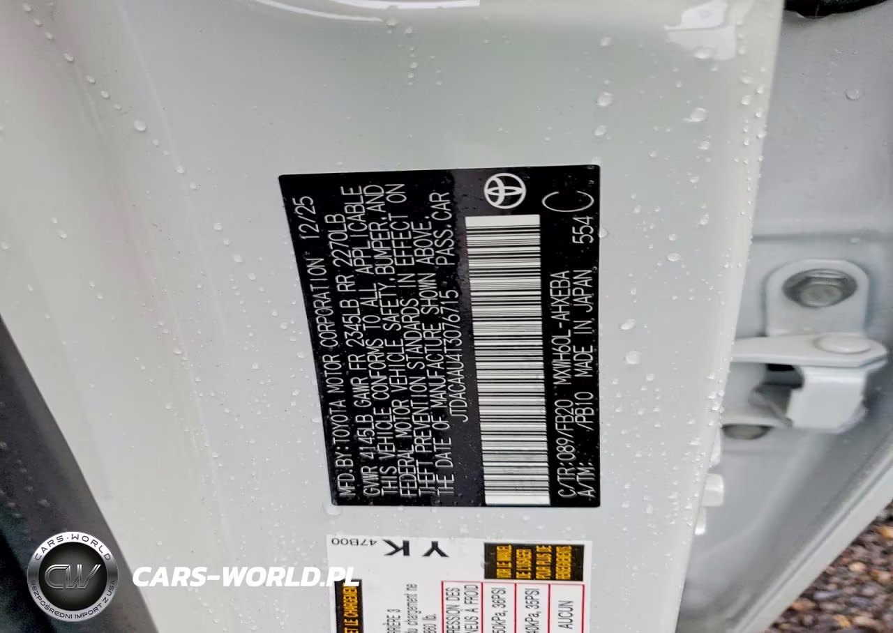 2026 Toyota Prius Le VIN:JTDACAAU4T3076715 - 12