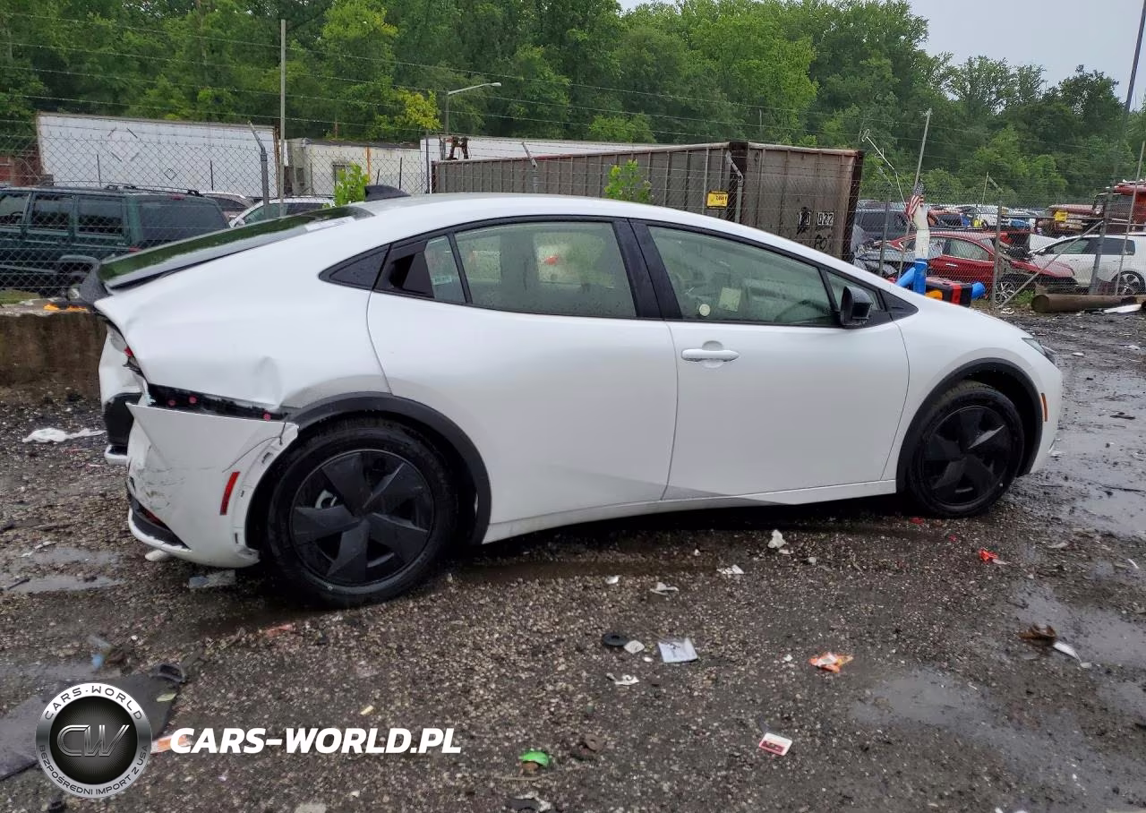 2026 Toyota Prius Le VIN:JTDACAAU4T3076715 - 3