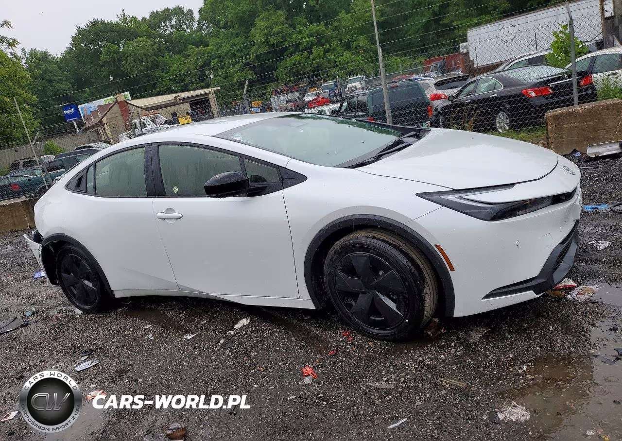 2026 Toyota Prius Le VIN:JTDACAAU4T3076715 - 4
