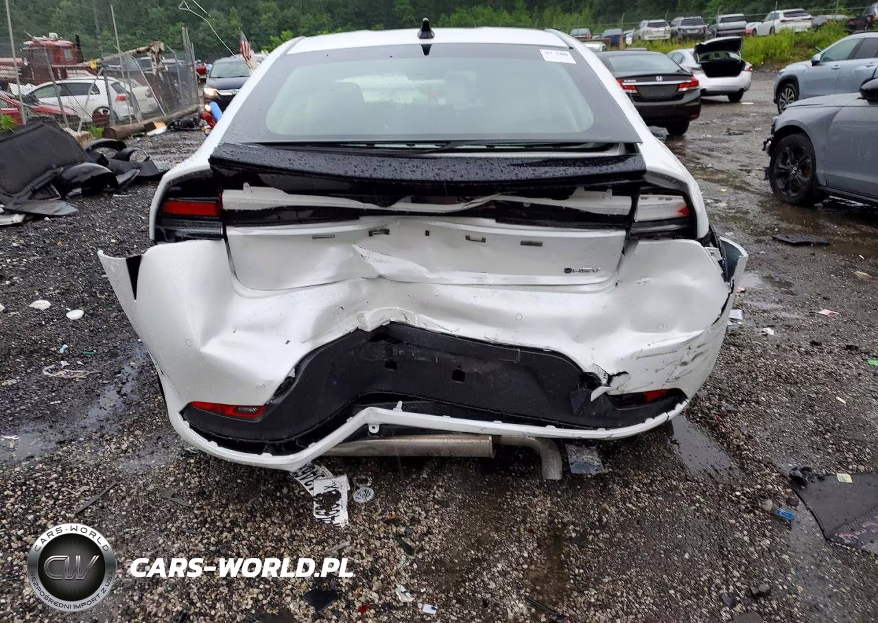 2026 Toyota Prius Le VIN:JTDACAAU4T3076715 - 6