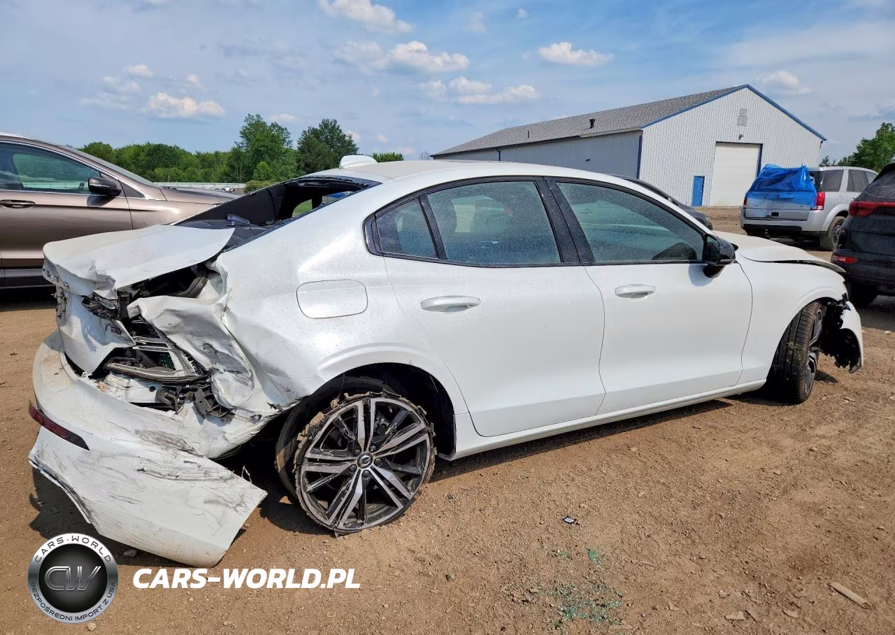 2021 Volvo S60 T5 R-Design VIN:7JR102TM1MG108558 - 3