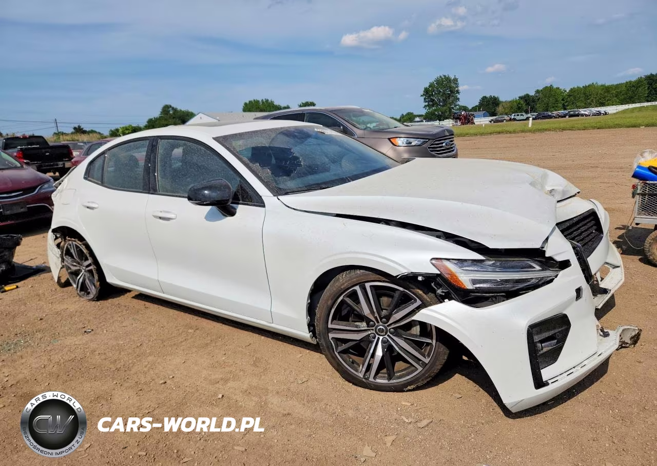 2021 Volvo S60 T5 R-Design VIN:7JR102TM1MG108558 - 4