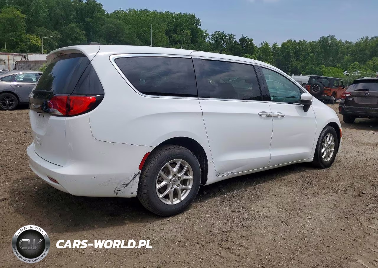 2023 Chrysler Voyager Lx VIN:2C4RC1CG4PR601036 - 3