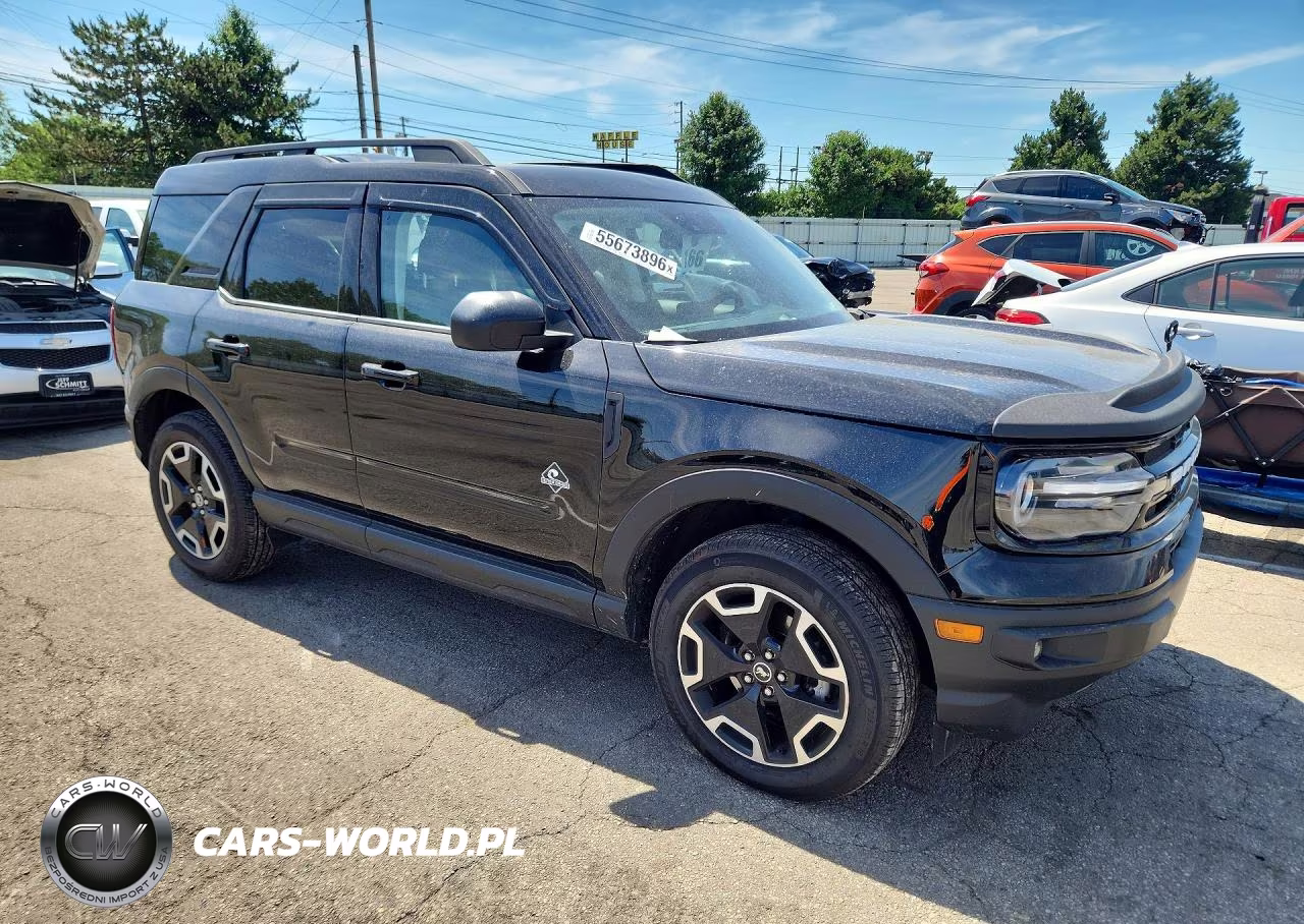 2021 Ford Bronco Sport Outer Banks VIN:3FMCR9C68MRB40743 - 4