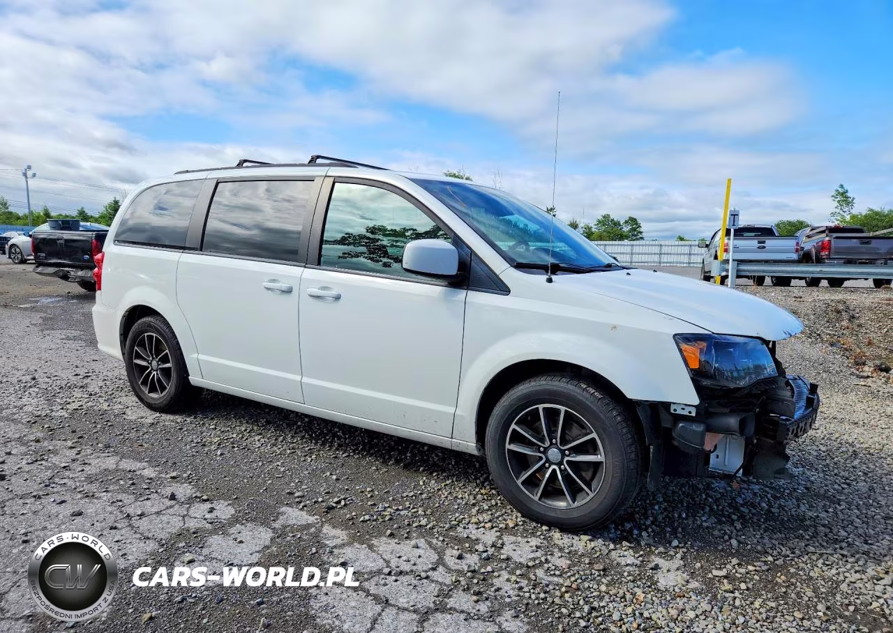 2018 Dodge Grand Caravan Sxt VIN:2C4RDGCG1JR216735 - 4