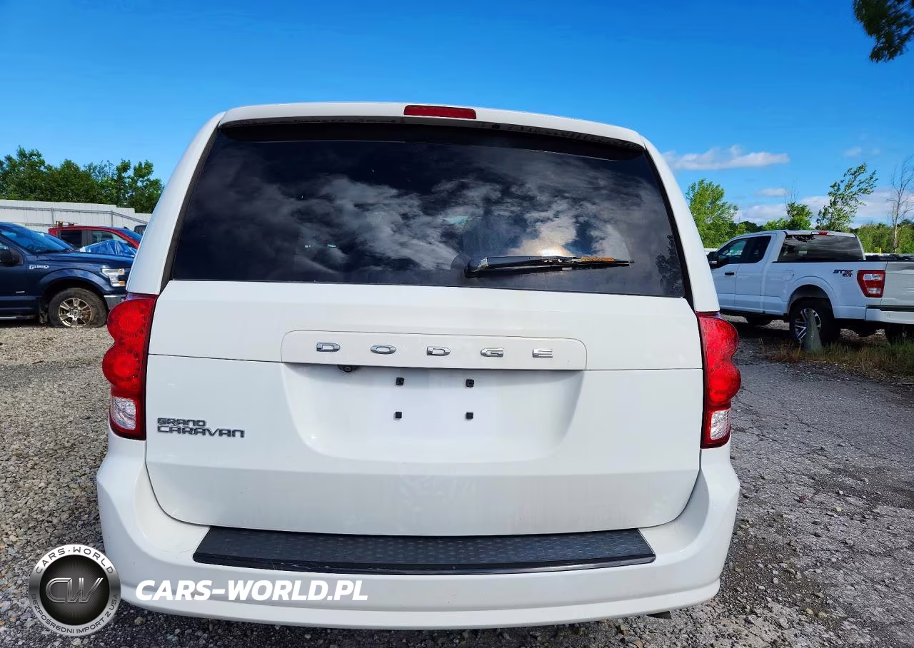 2018 Dodge Grand Caravan Sxt VIN:2C4RDGCG1JR216735 - 6