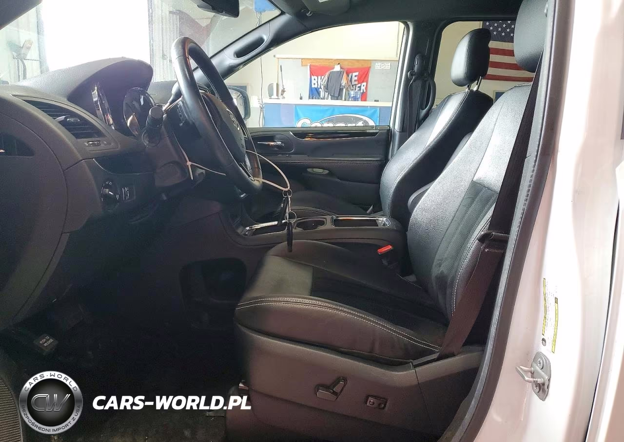 2018 Dodge Grand Caravan Sxt VIN:2C4RDGCG1JR216735 - 7