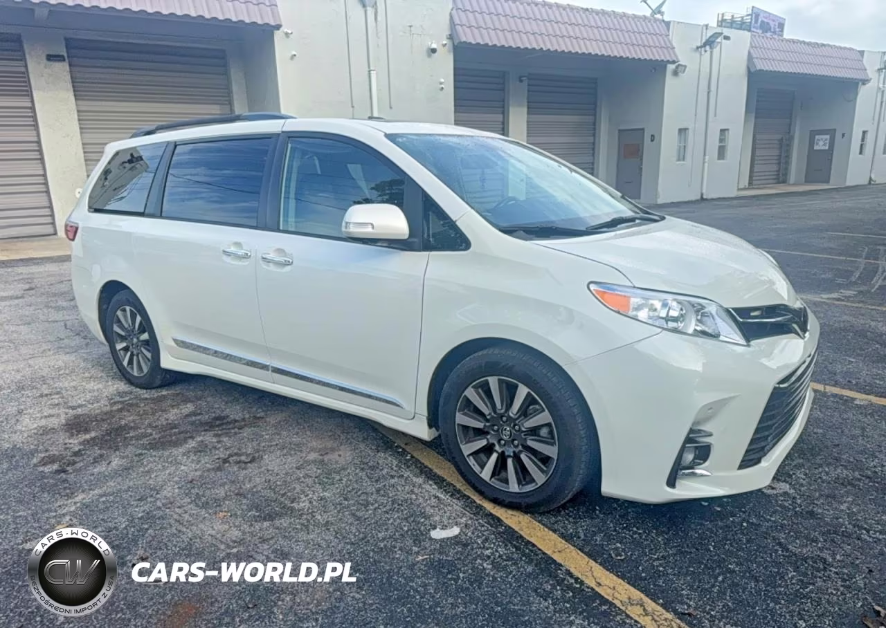 2020 Toyota Sienna Xle