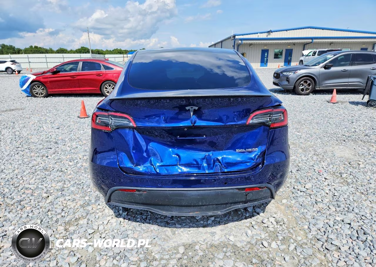 2022 Tesla Model Y Performance Dual Motor All-Wheel Drive VIN:7SAYGDEF3NF372818 - 6