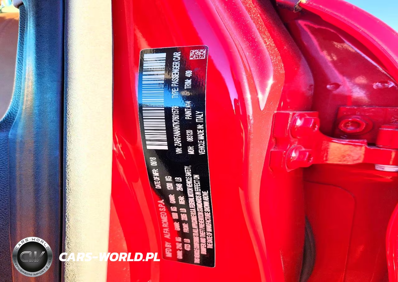 2019 Alfa Romeo Giulia VIN:ZARFANAN7K7601579 - 12