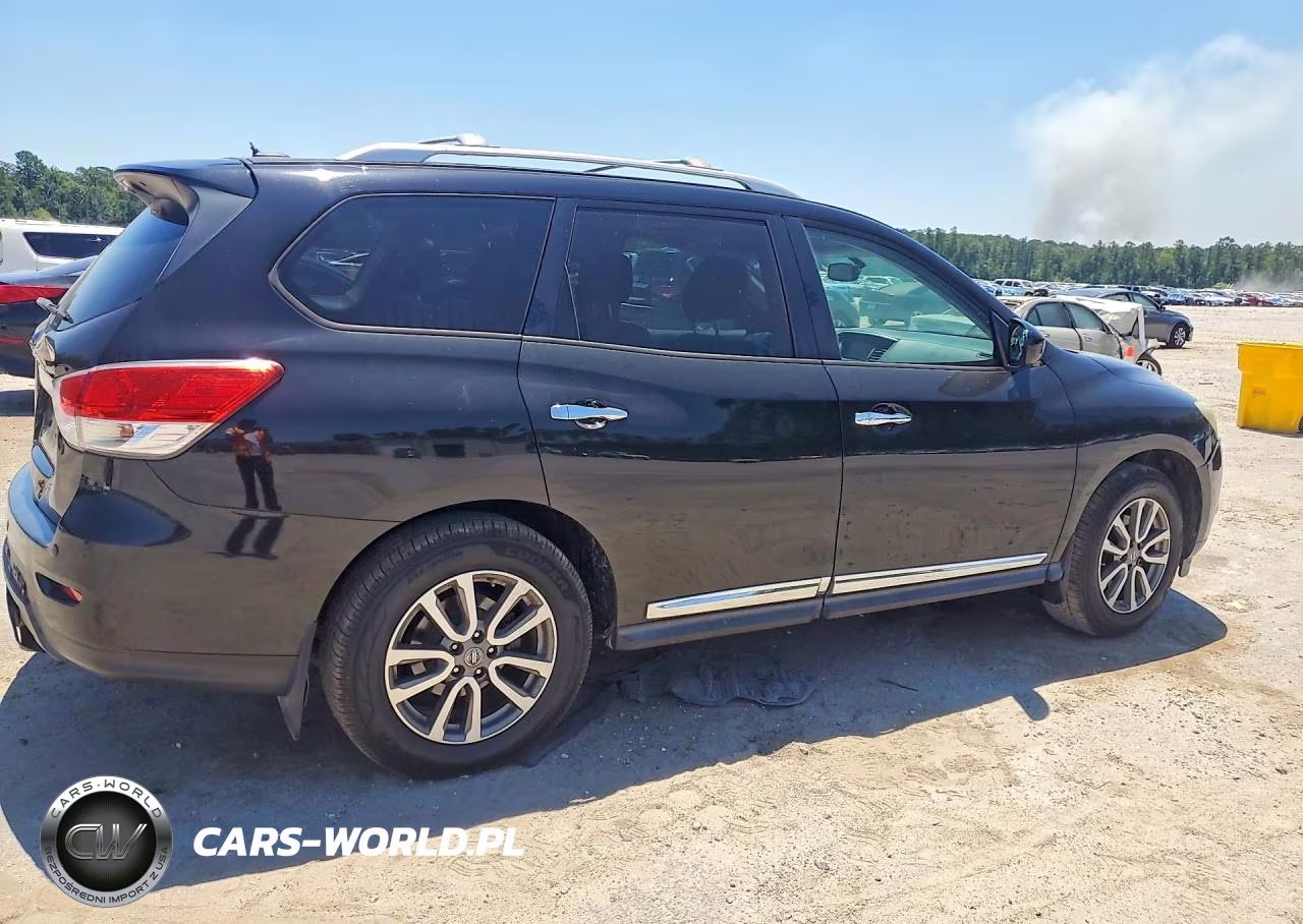 2015 Nissan Pathfinder VIN:5N1AR2MN6FC663622 - 3