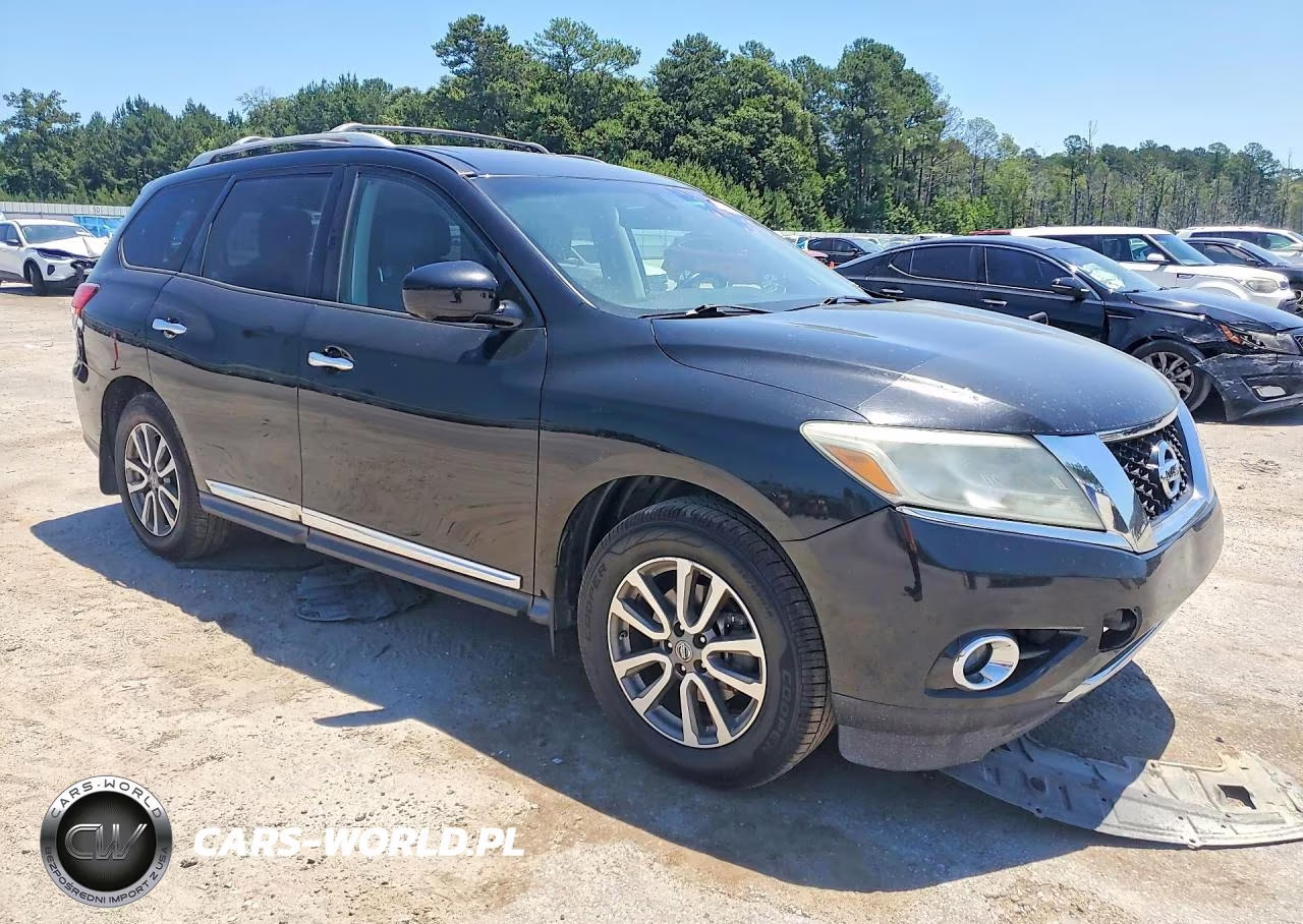 2015 Nissan Pathfinder VIN:5N1AR2MN6FC663622 - 4