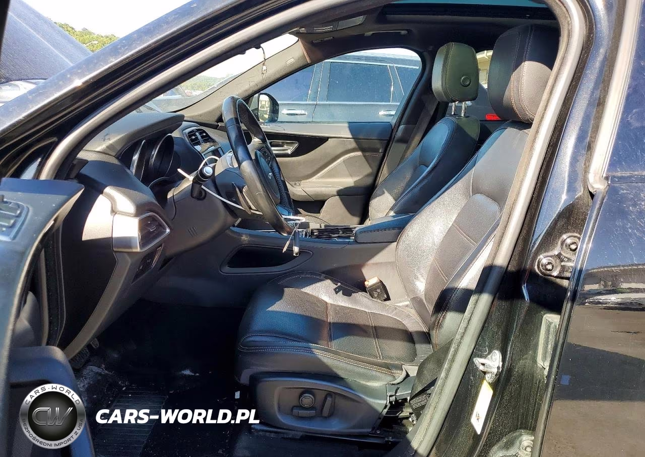 2018 Jaguar F-Pace Prestige VIN:SADCK2FX0JA324122 - 7