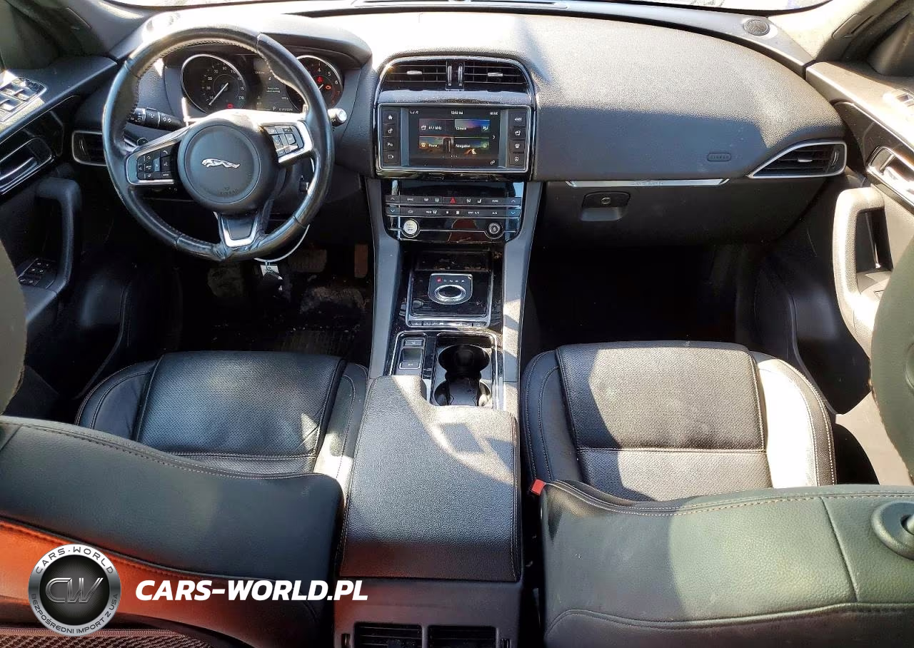 2018 Jaguar F-Pace Prestige VIN:SADCK2FX0JA324122 - 8