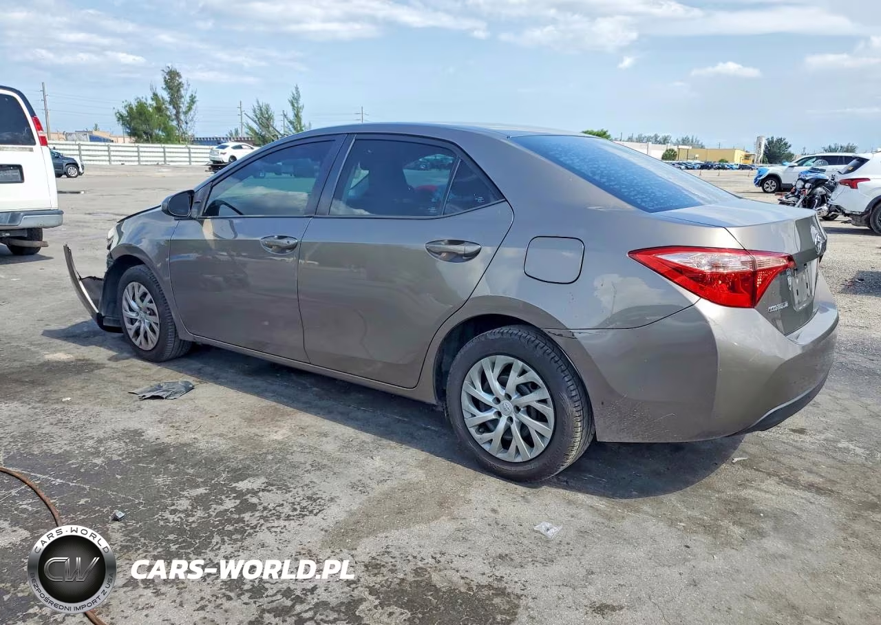 2019 Toyota Corolla Le VIN:2T1BURHE5KC233284 - 2
