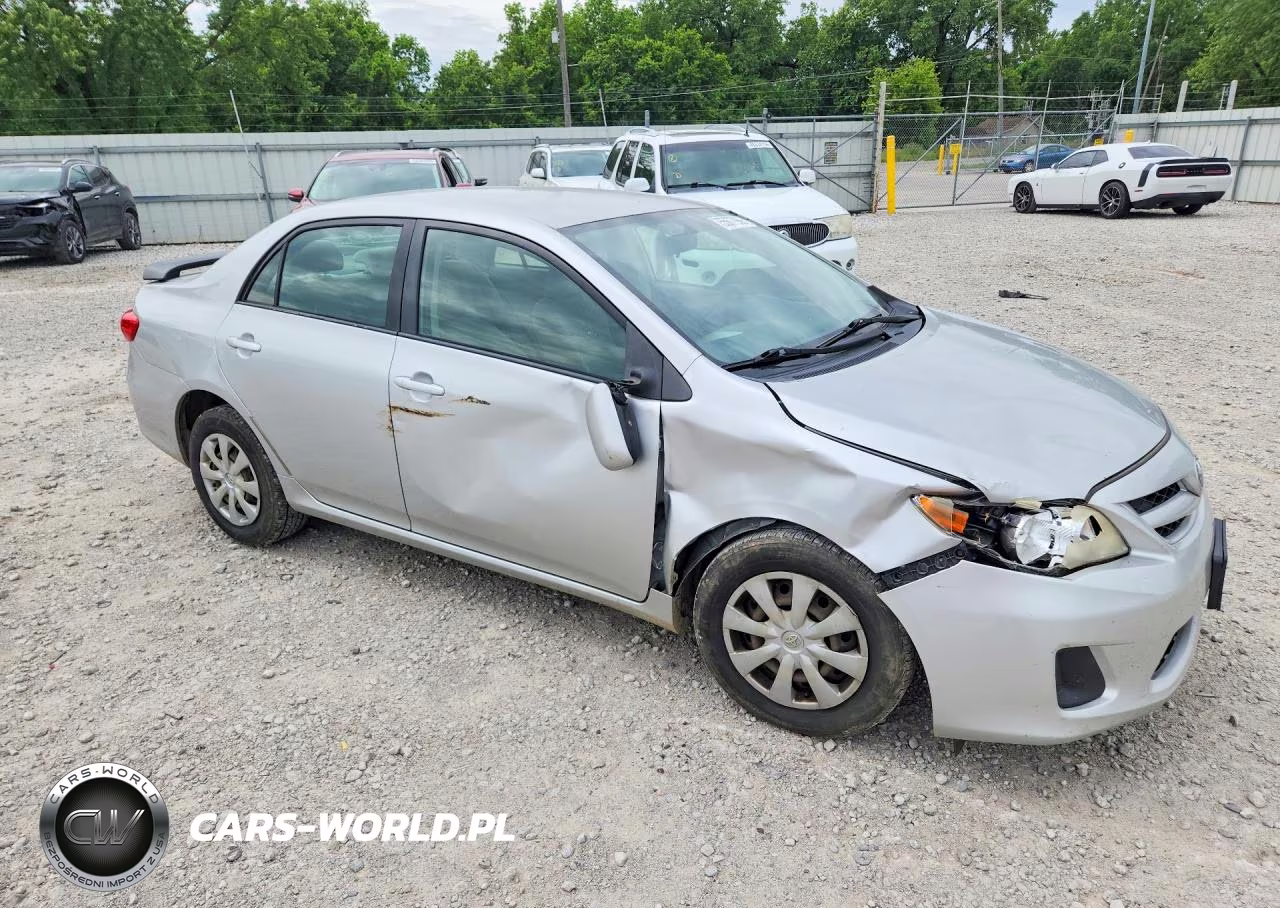 2011 Toyota Corolla Le VIN:JTDBU4EE3B9148327 - 4