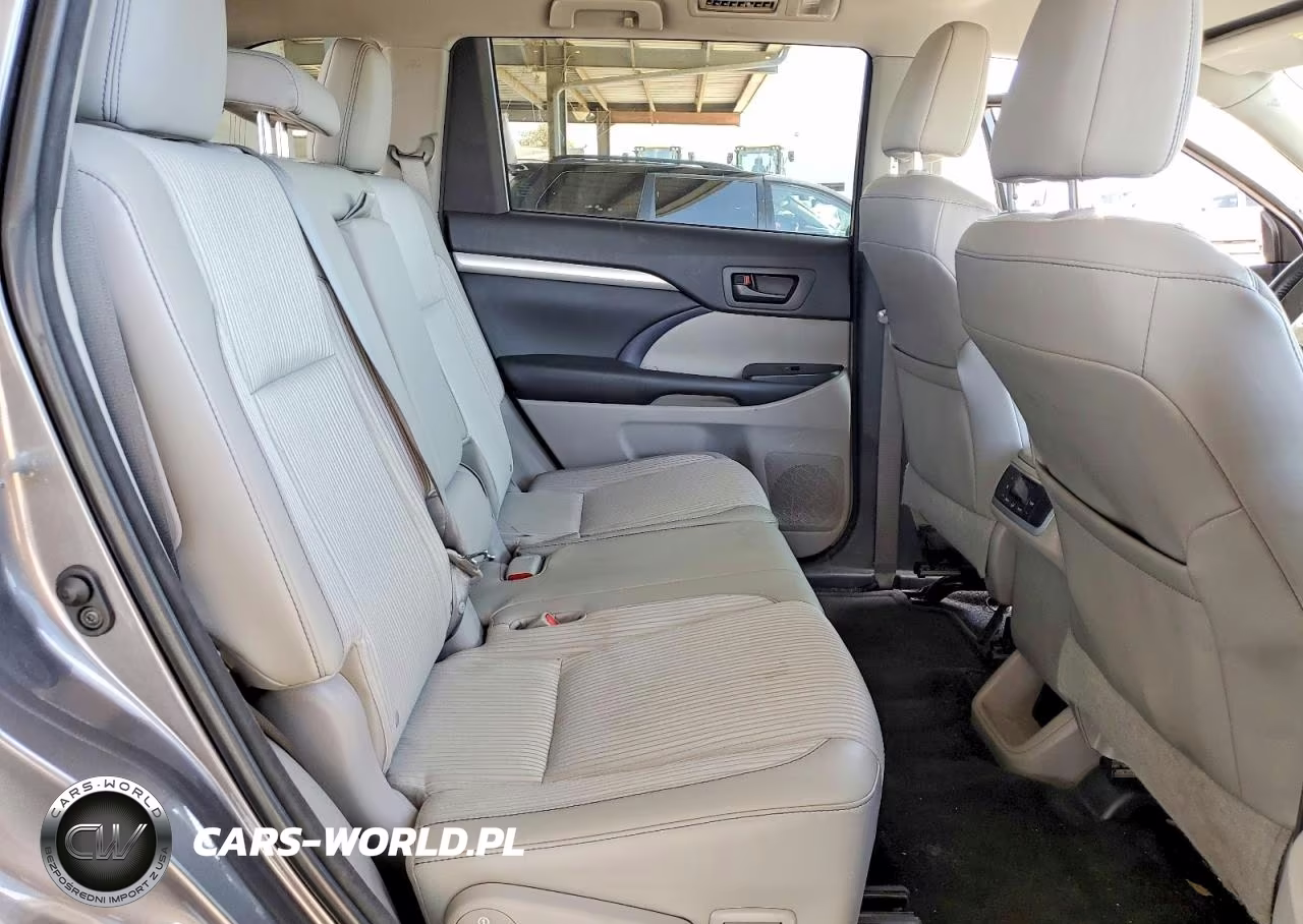 2015 Toyota Highlander Le Plus VIN:5TDBKRFH9FS170318 - 10