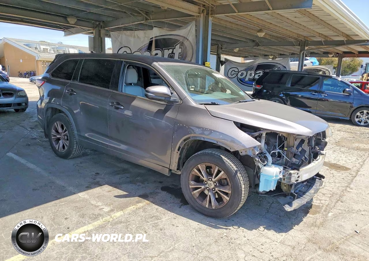 2015 Toyota Highlander Le Plus VIN:5TDBKRFH9FS170318 - 4