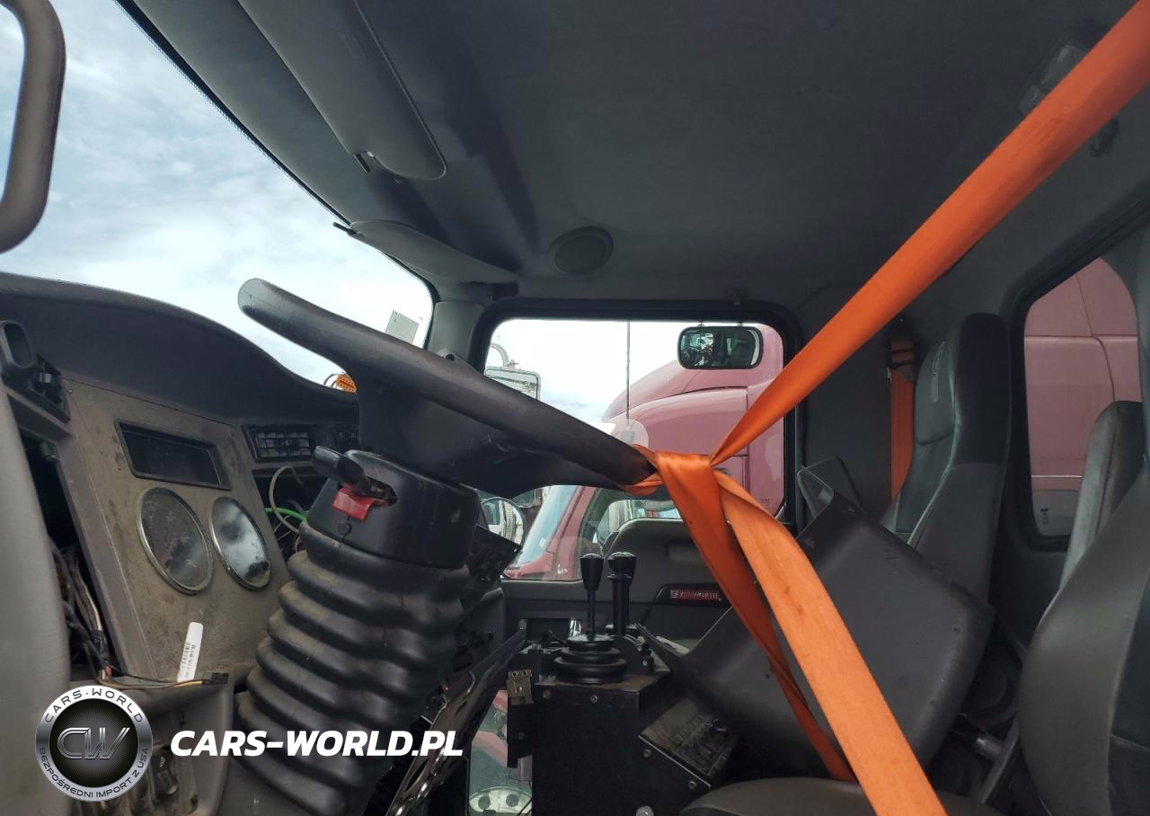 2018 Kenworth Construction T370 VIN:2NKHLJ9X9JM202225 - 5