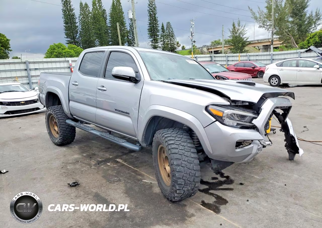 2021 Toyota Tacoma Trd Sport VIN:5TFAZ5CN3MX107362 - 4
