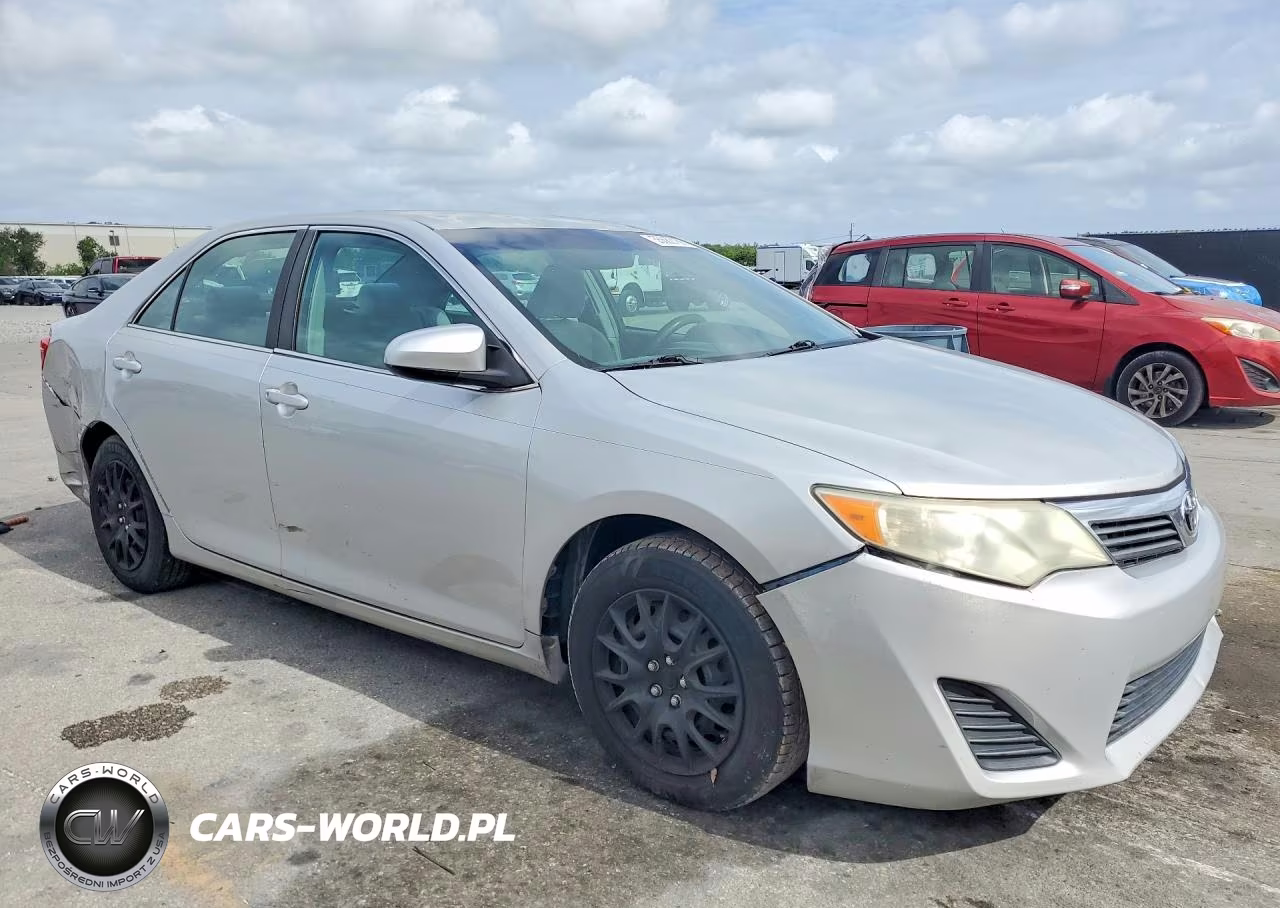 2014 Toyota Camry L VIN:4T1BF1FK7EU736208 - 4