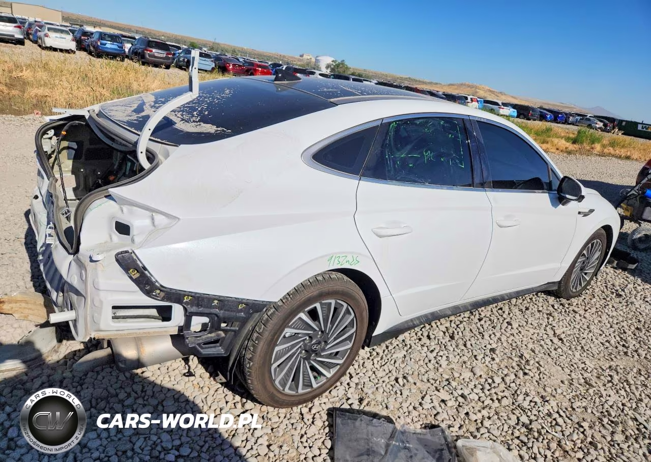 2025 Hyundai Sonata Hybrid Limited VIN:KMHL54JJ2SA109288 - 3
