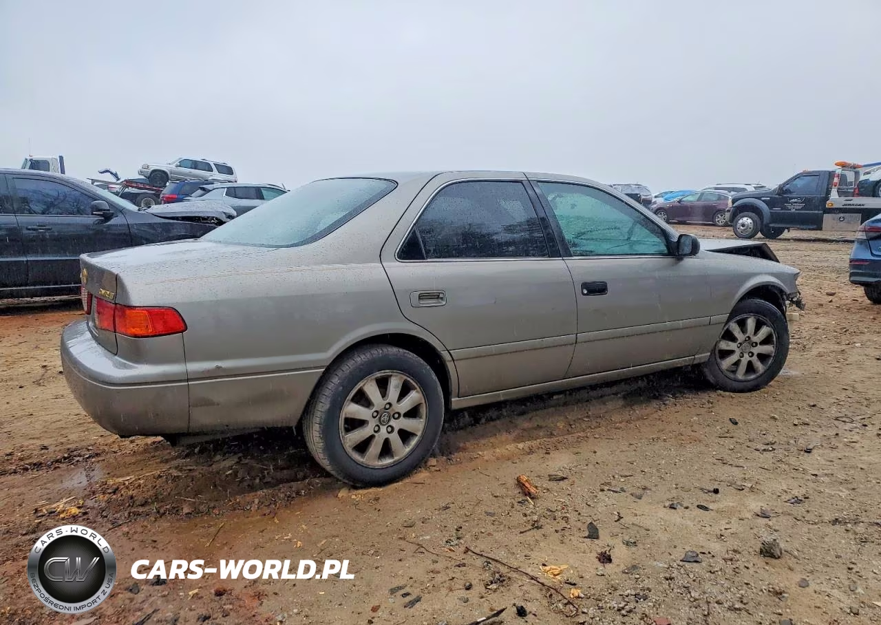 2000 Toyota Camry Ce VIN:4T1BG22K4YU714132 - 3