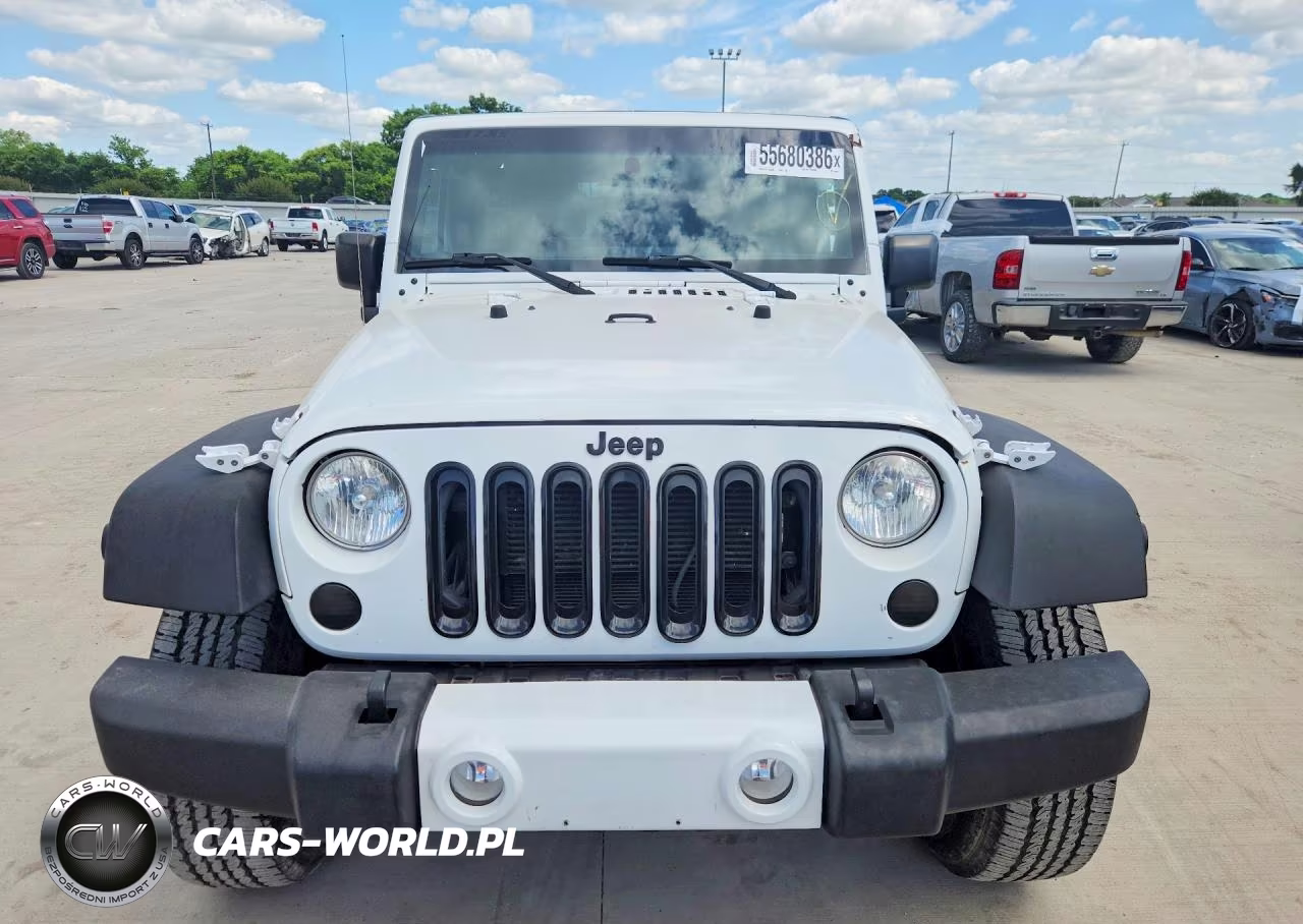 2016 Jeep Wrangler Unlimited Sport VIN:1C4BJWDG5GL160318 - 5